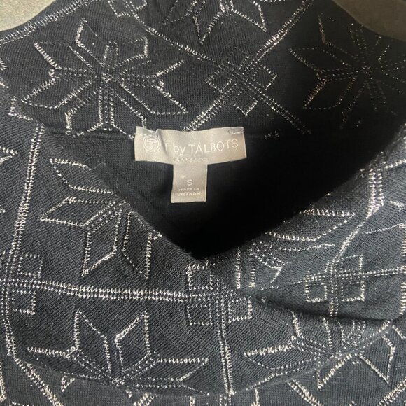 T by Talbots Size Small Snowflake Quilted Wrap Neck Pullover Sweatshirt Black - Picture 3 of 7